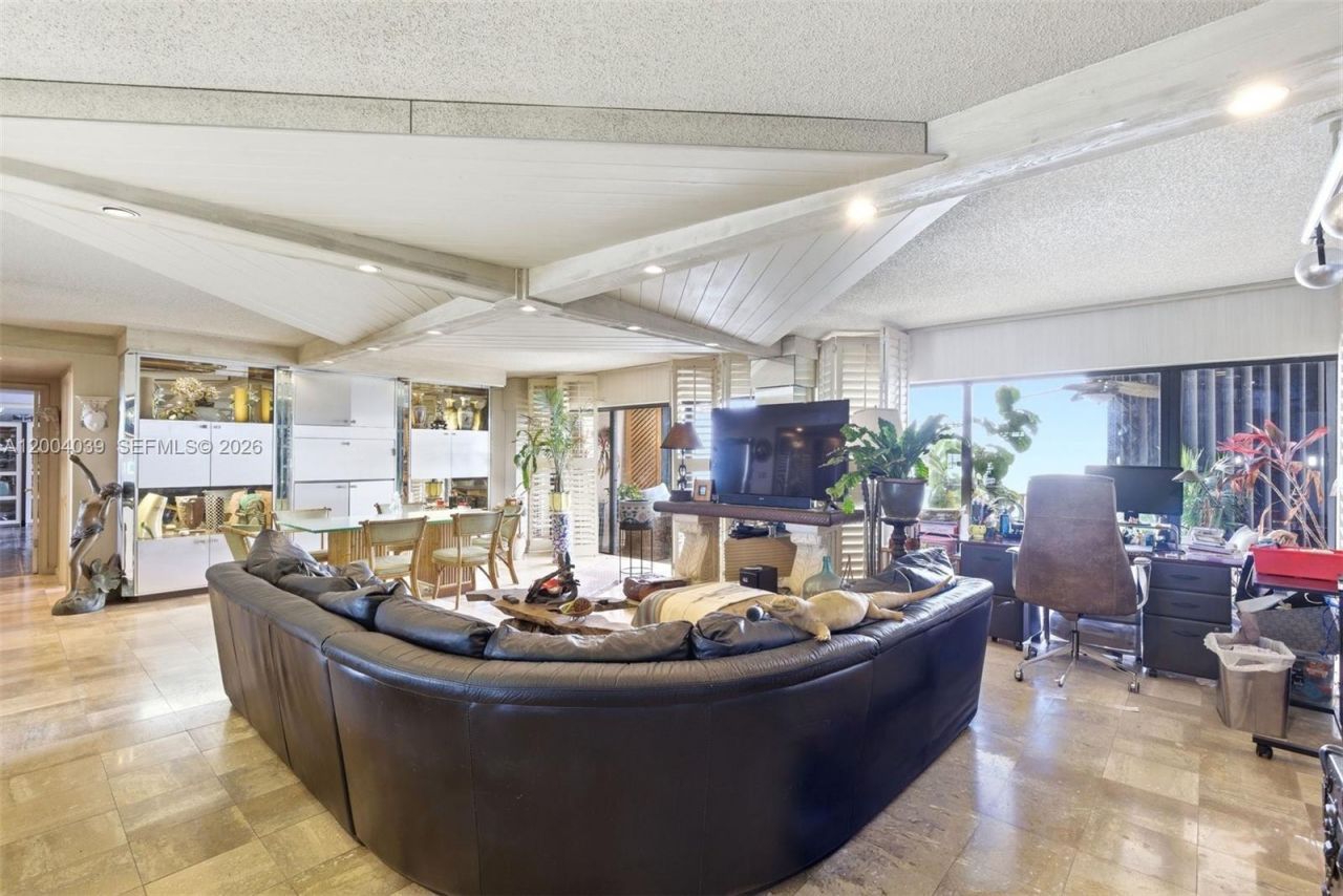 1800 NE 114th St, Unit 1505, Miami, FL 33181 Photo