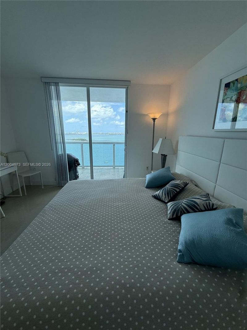 1800 N Bayshore Dr, Unit 2107, Miami, FL 33132 Photo