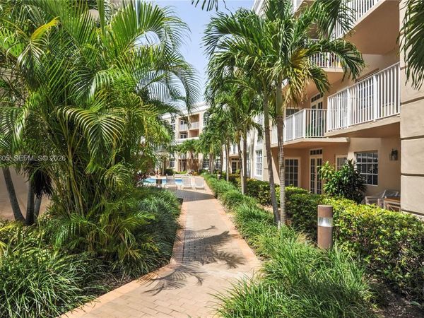 1280 S Alhambra Cir , Unit 2419, Coral Gables, FL 33146