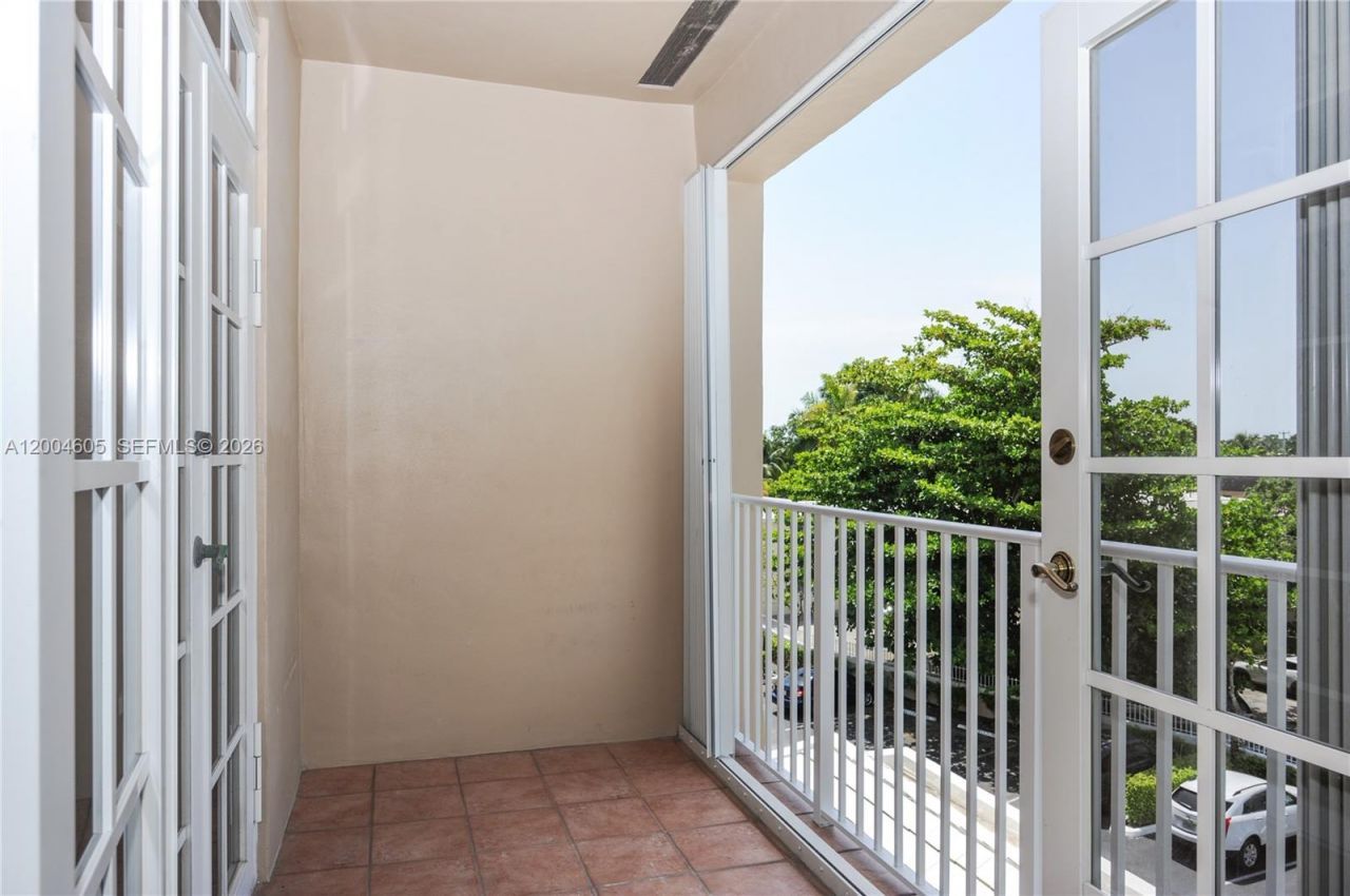 1280 S Alhambra Cir , Unit 2419, Coral Gables, FL 33146 Photo