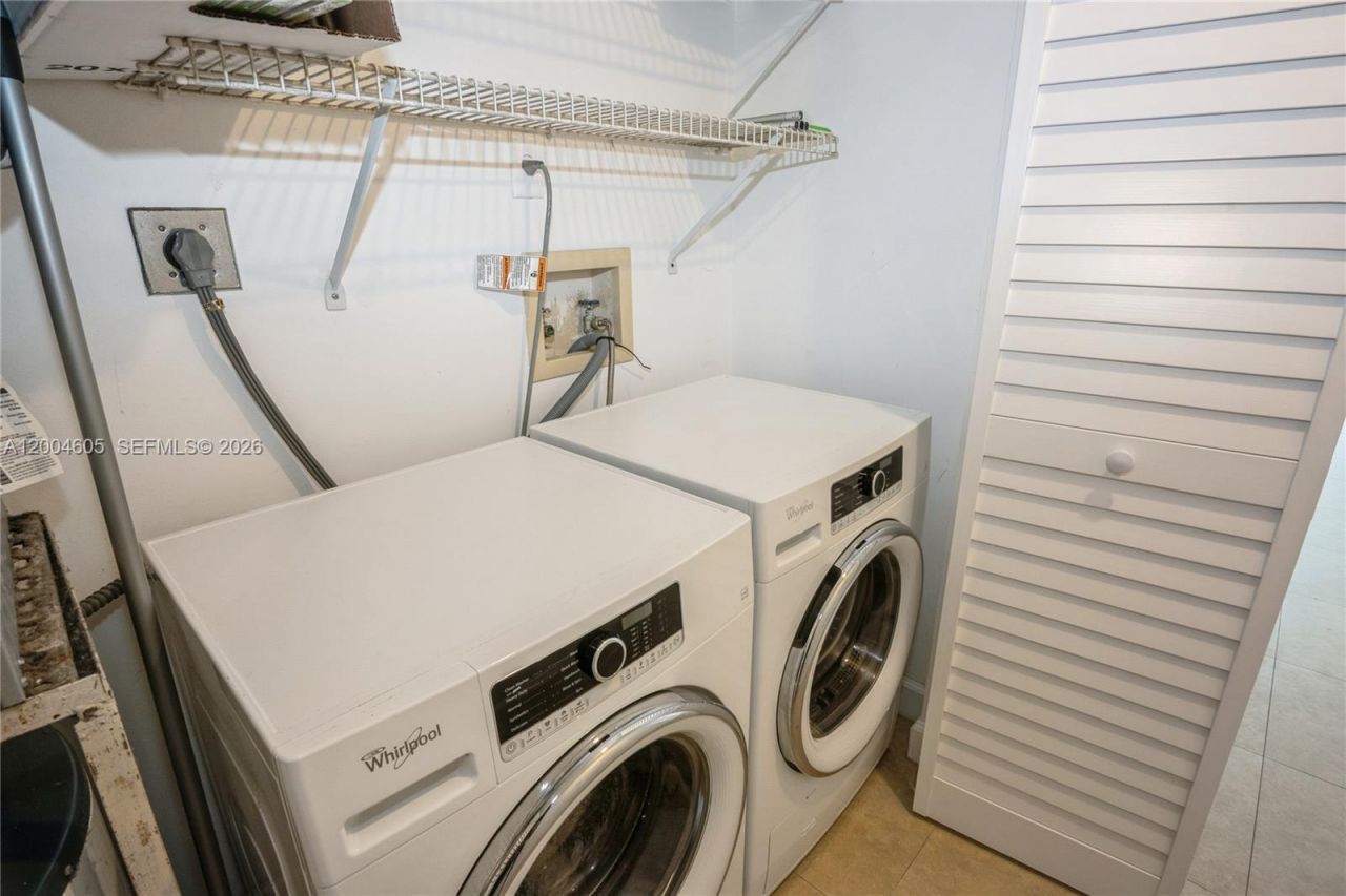 1280 S Alhambra Cir , Unit 2419, Coral Gables, FL 33146 Photo