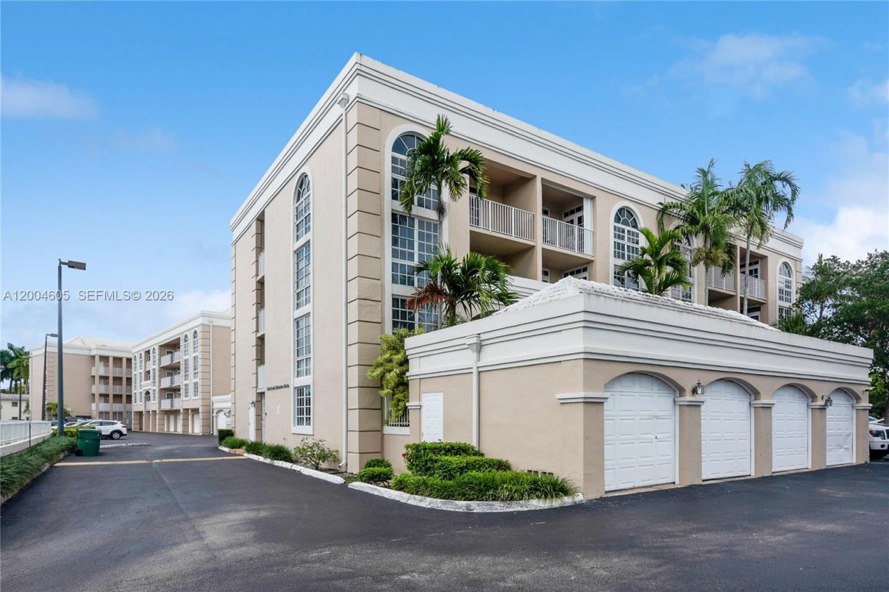 1280 S Alhambra Cir , Unit 2419, Coral Gables, FL 33146 Photo