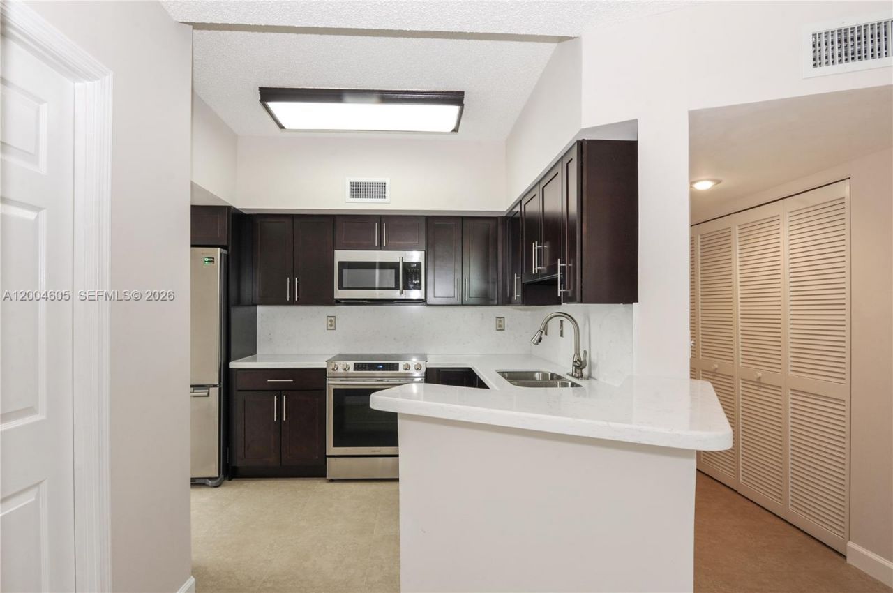 1280 S Alhambra Cir , Unit 2419, Coral Gables, FL 33146 Photo