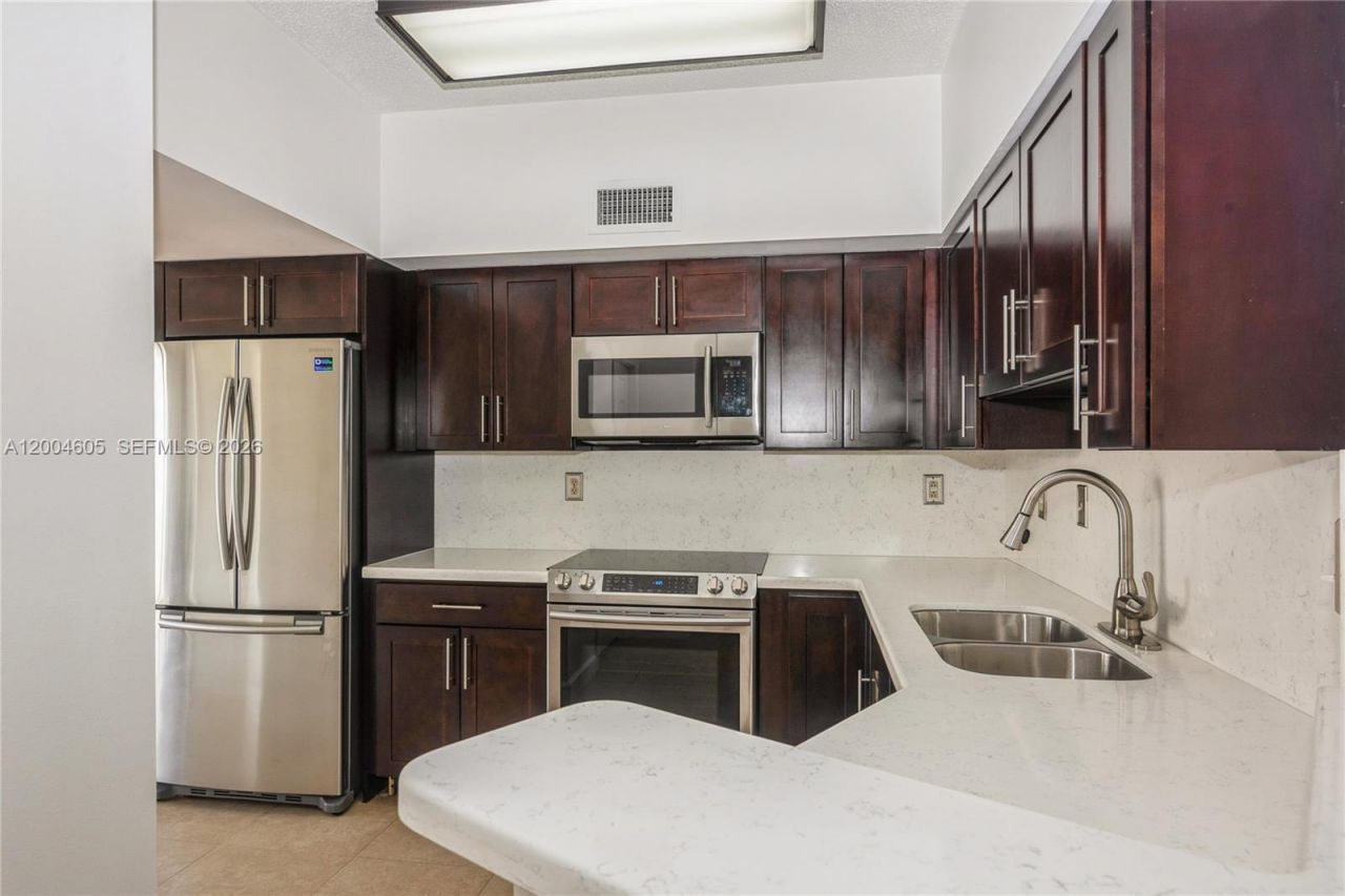 1280 S Alhambra Cir , Unit 2419, Coral Gables, FL 33146 Photo