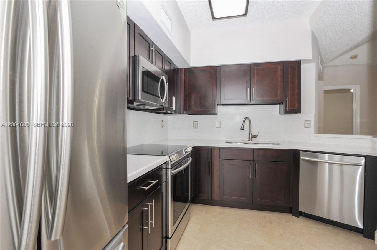 1280 S Alhambra Cir , Unit 2419, Coral Gables, FL 33146 Photo