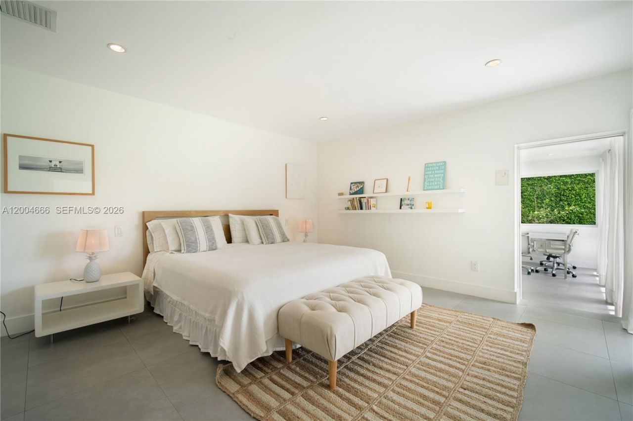 861 Harbor Dr , Key Biscayne, FL 33149 Photo