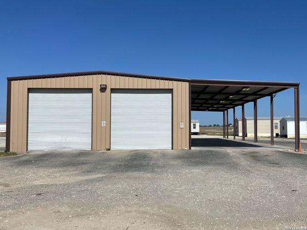 77 Monson Road, Carrizo Springs, TX 78834