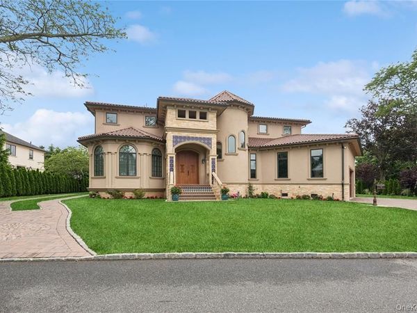 1190 Harbor Road , Hewlett Harbor, NY 11557