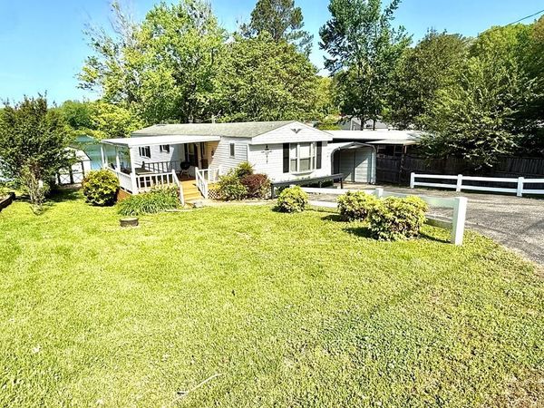 535 Mansard Island Dr , Springville, TN 38256