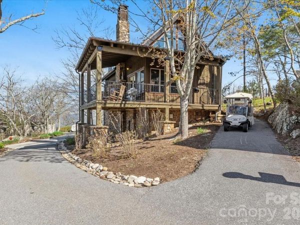 9 Hawks Ledge Trail, Burnsville, NC 28714