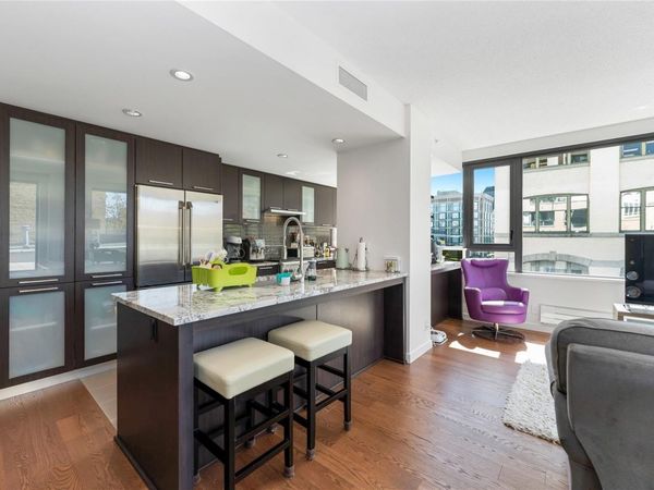 608 Broughton St , Unit 302, Victoria, BC V8W 1C7