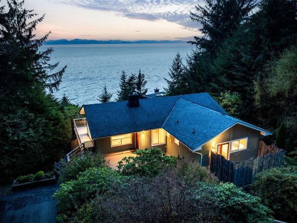 2594 Seaside Dr , Sooke, BC V9Z 1G7