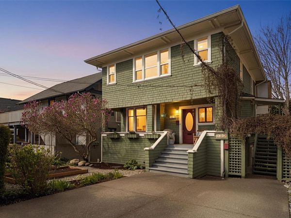 320 Moss St , Victoria, BC V8V 4M9