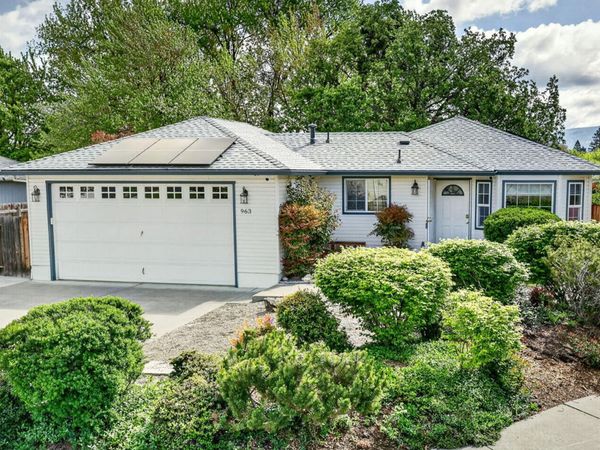 963 Colinwood Lane, Medford, OR 97501