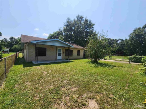4 Bertram St, Pensacola, FL 32506