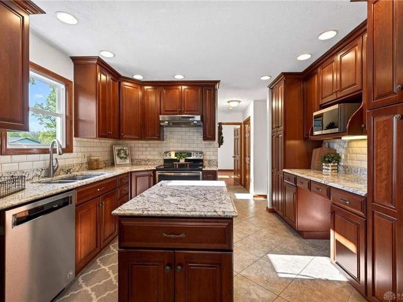 3722 Marbella Avenue, Springfield Township, OH 45502 Photo 21