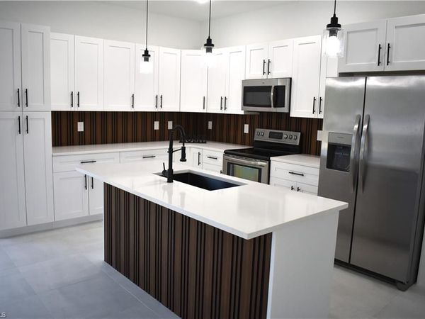 1006 Hamilton AVE , LEHIGH ACRES, FL 33972