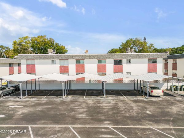 303 Ridge Boulevard, Unit 210, Daytona Beach, FL 32119