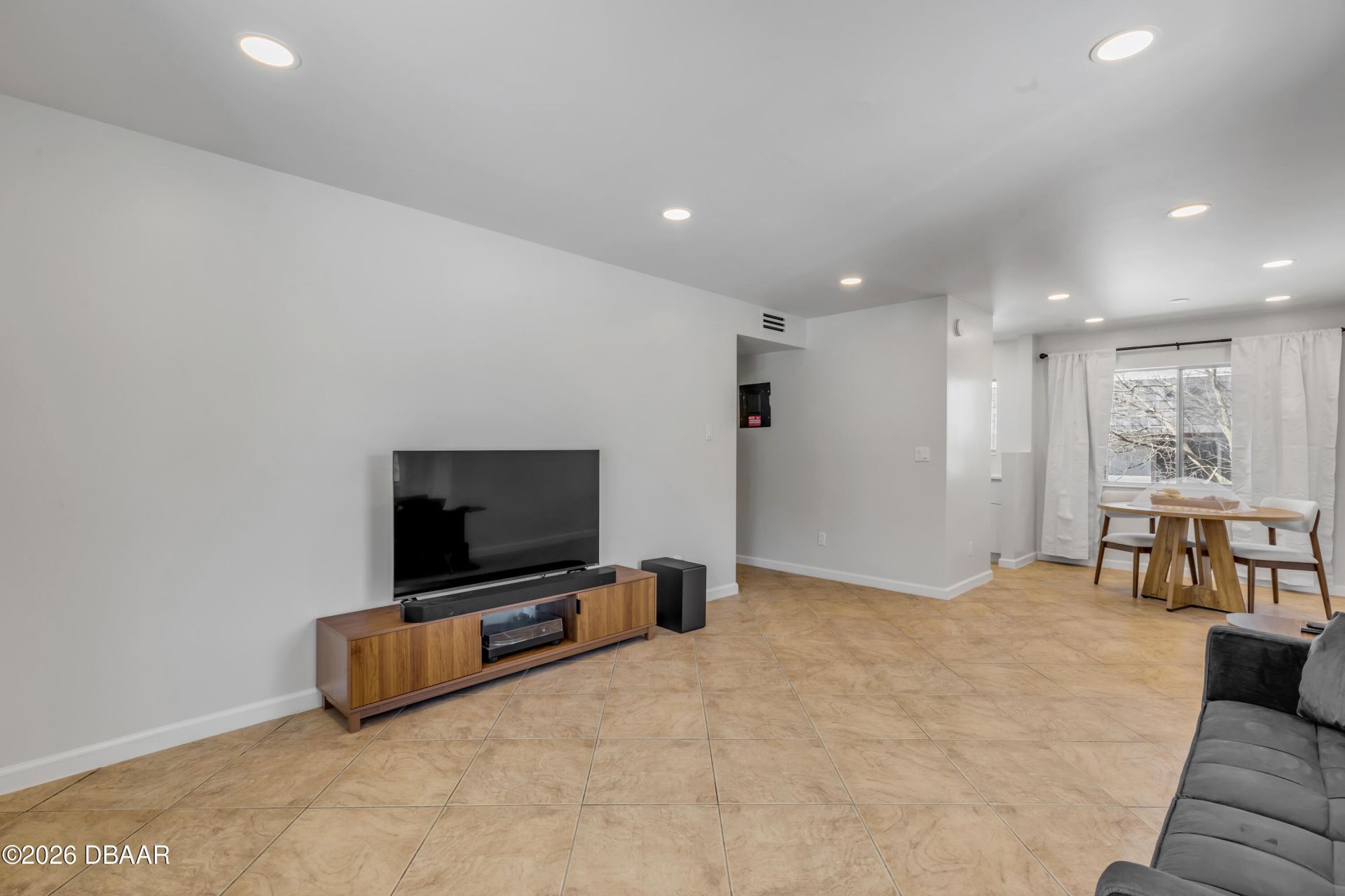 303 Ridge Boulevard, Unit 210, Daytona Beach, FL 32119 Photo