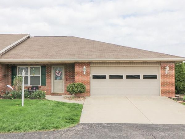 5 June Dr, Willard, OH 44890