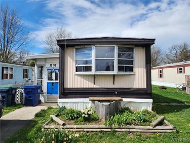 519 Dorwood Park , Ransomville, NY 14131