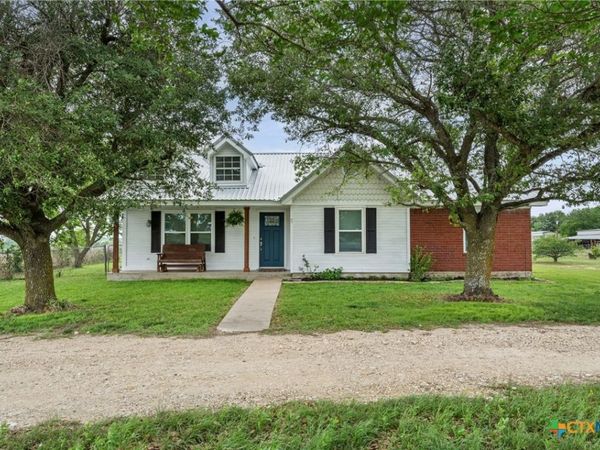 6990 Stringtown Spur , Rogers, TX 76569