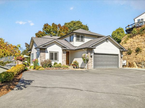 2315 Robertson Crest, Grants Pass, OR 97527