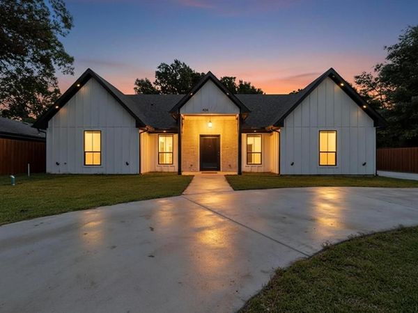 404 Luzon Street , Tool, TX 75143