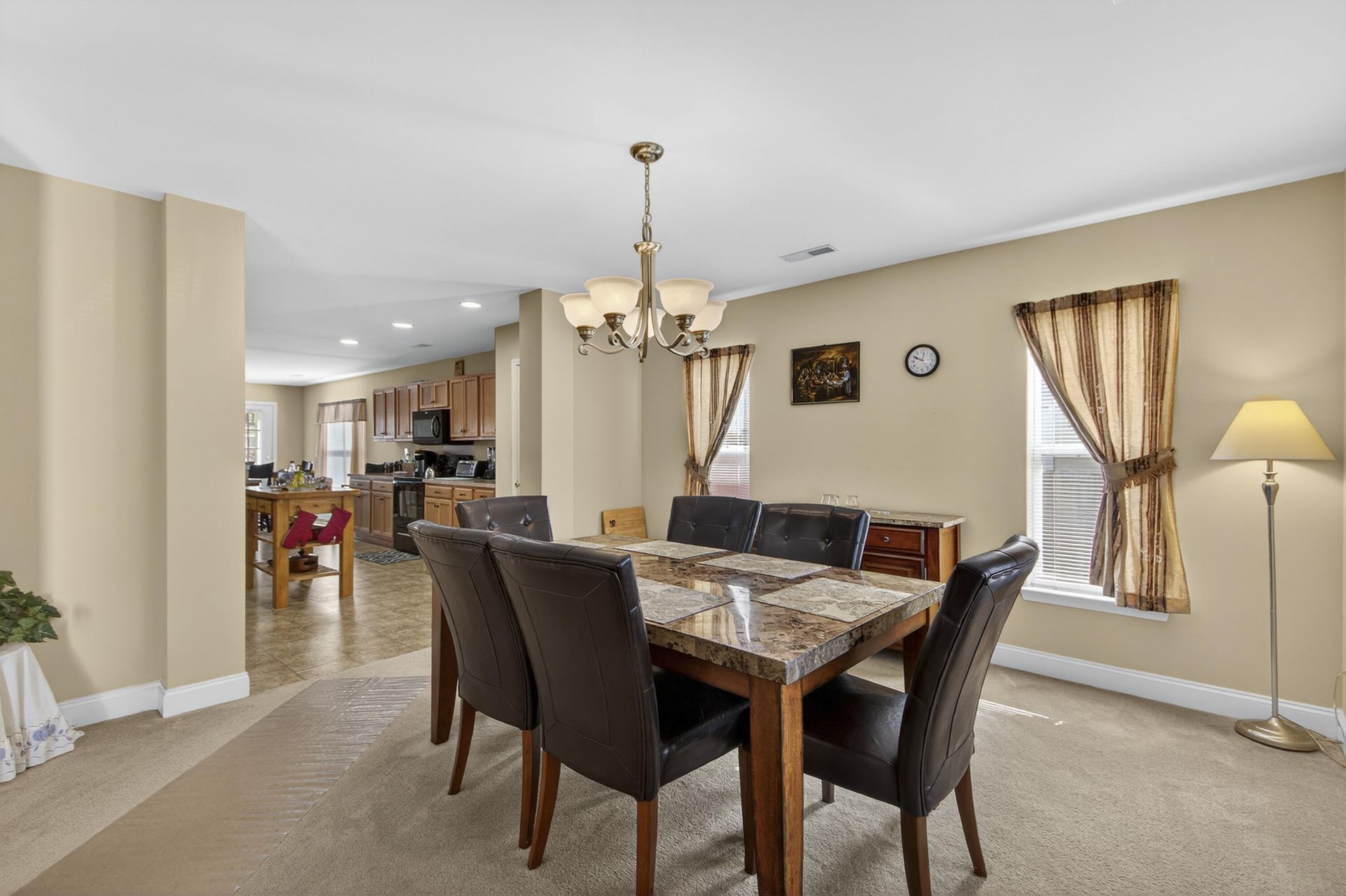 414 Glenmore Drive Photo 11