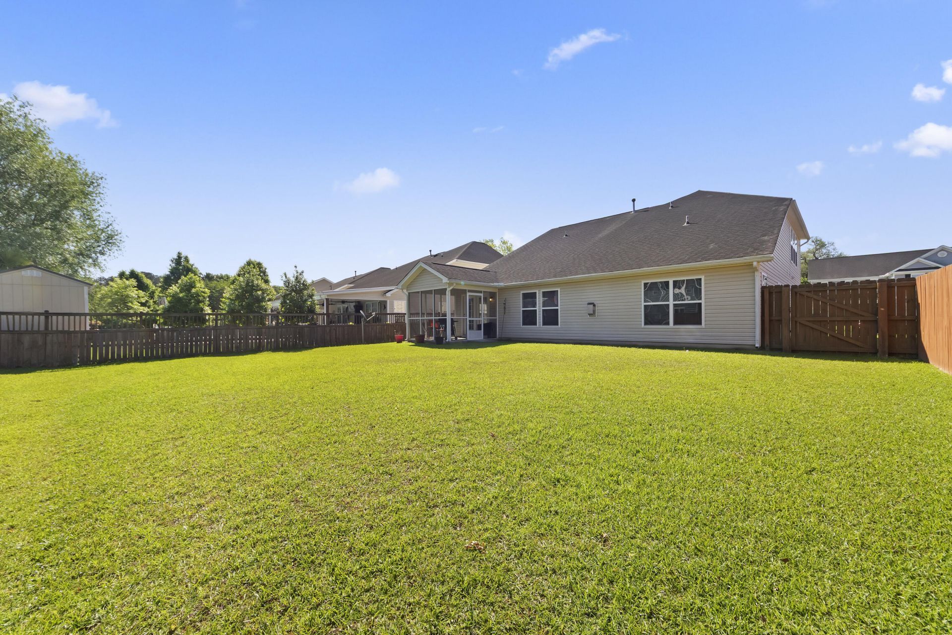 414 Glenmore Drive Photo 38