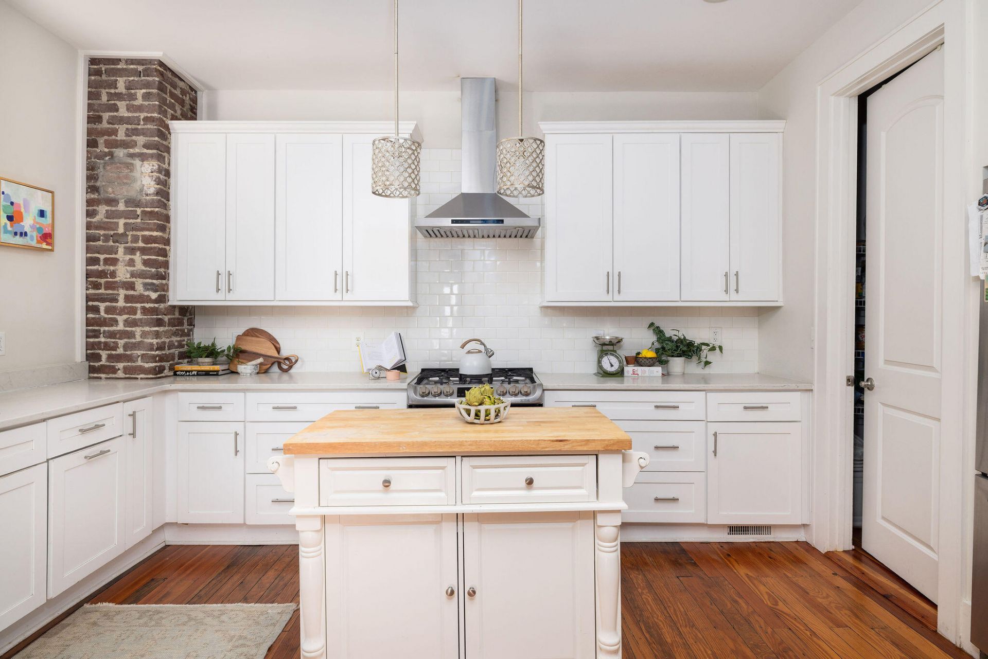 21 Cleveland Street Photo 22