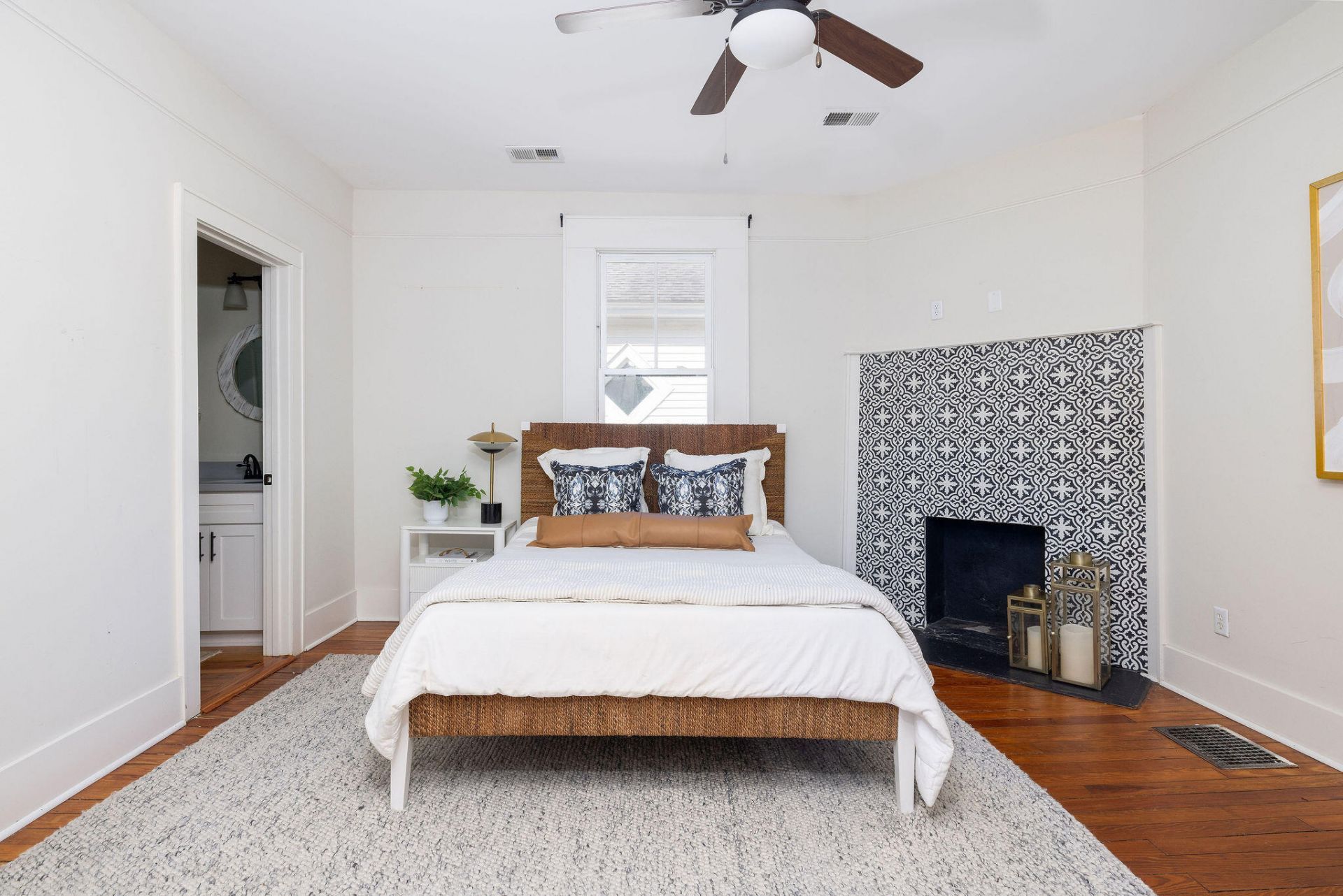 21 Cleveland Street Photo 34