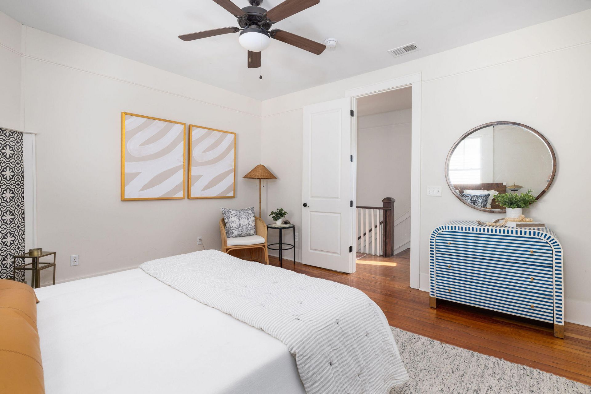 21 Cleveland Street Photo 35