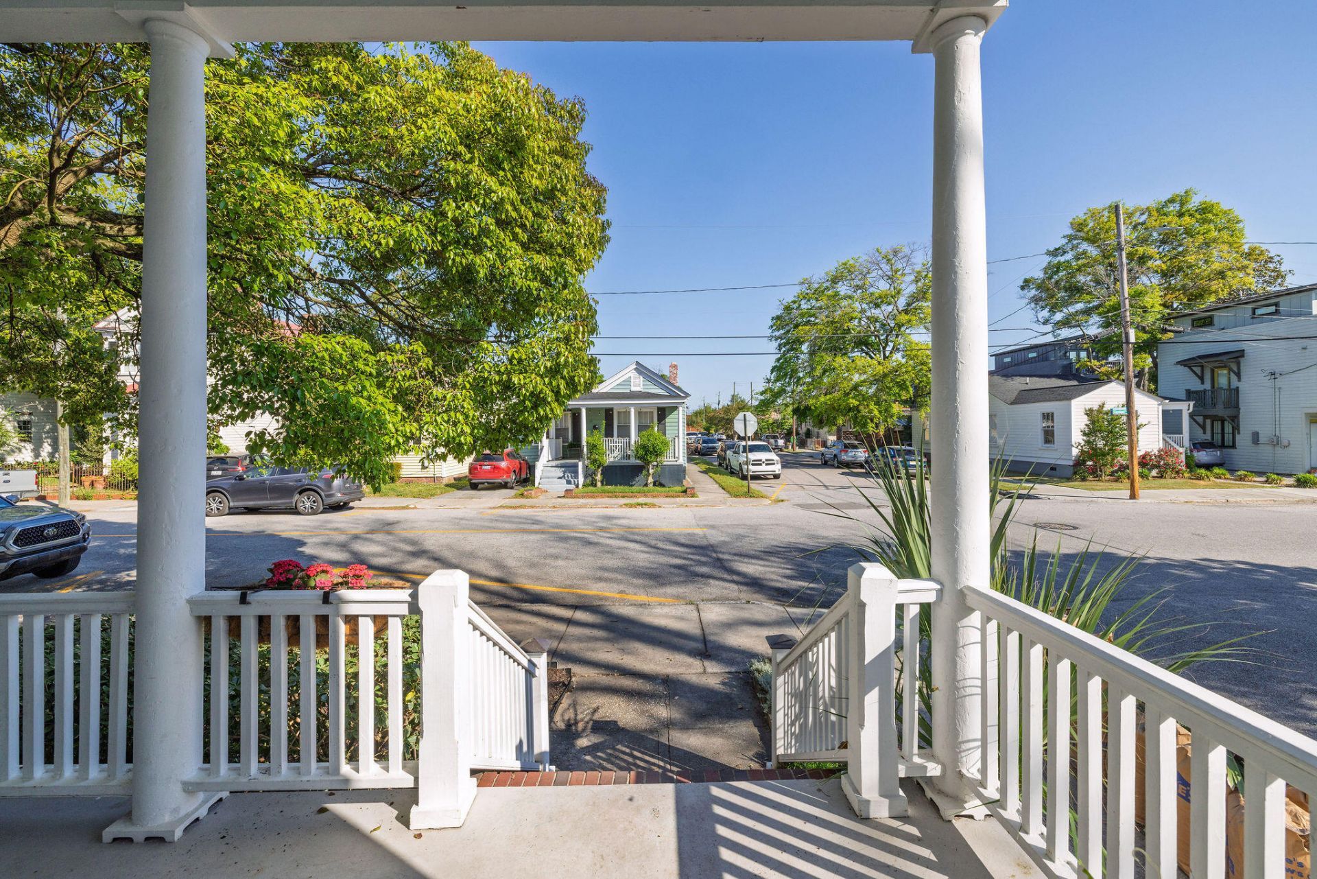 21 Cleveland Street Photo 6