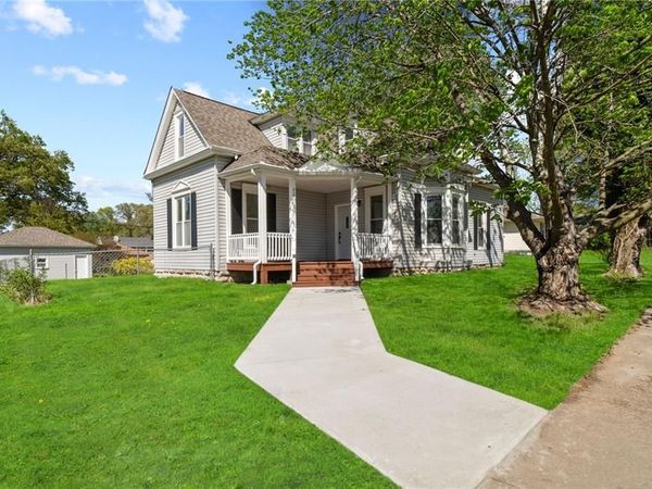 210 Winner Avenue, Gower, MO 64454