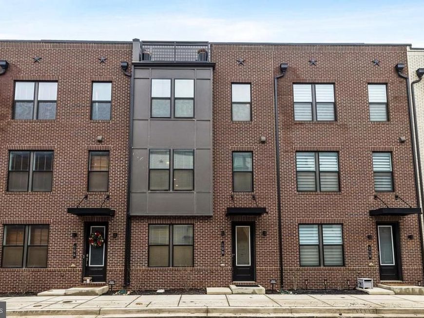 108 Glass Lane, Baltimore, MD 21230 Main Photo