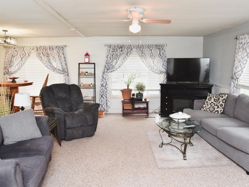 696 Riviera Court , Columbus, OH 43207 Photo 1