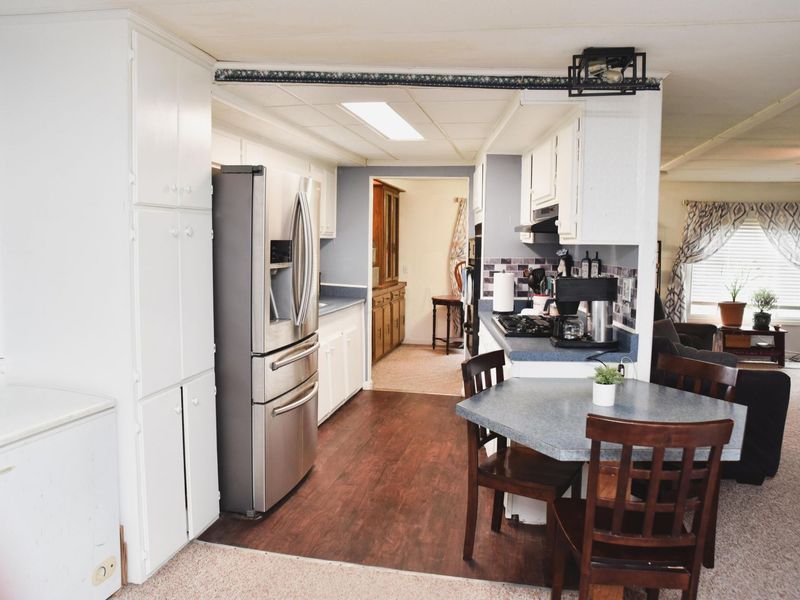 696 Riviera Court , Columbus, OH 43207 Photo 11