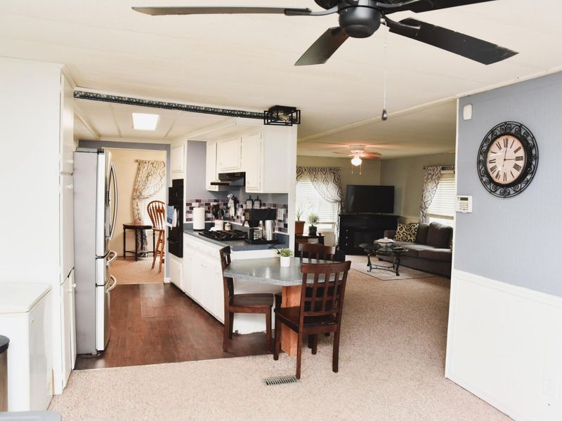 696 Riviera Court , Columbus, OH 43207 Photo 12