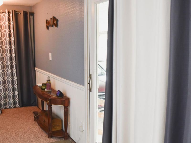 696 Riviera Court , Columbus, OH 43207 Photo 15