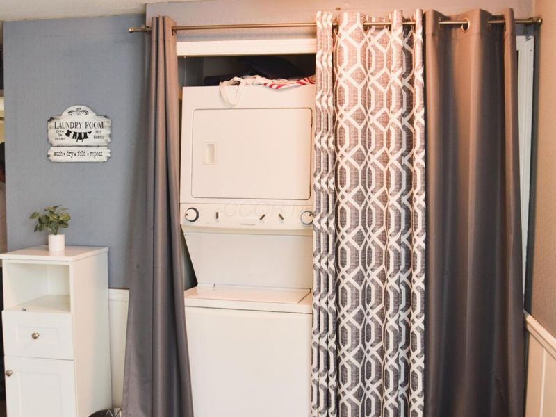 696 Riviera Court , Columbus, OH 43207 Photo 16