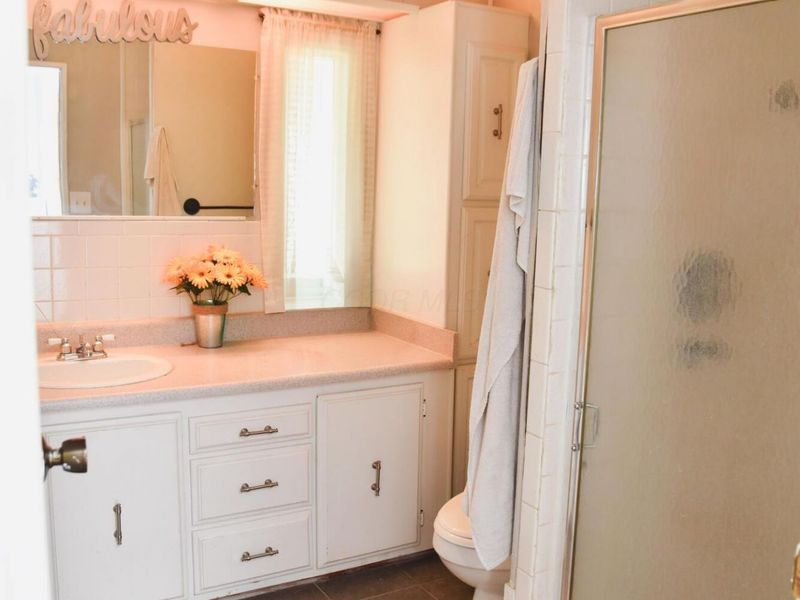 696 Riviera Court , Columbus, OH 43207 Photo 18