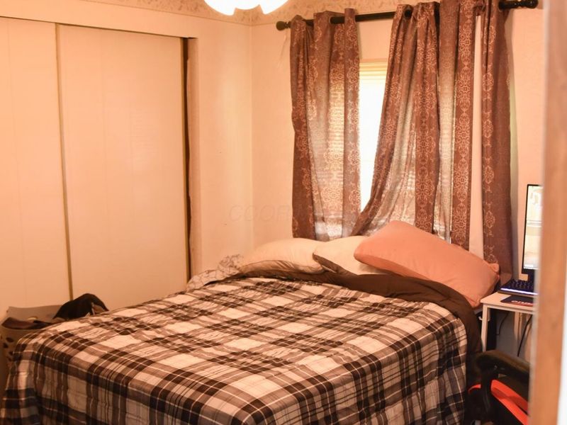 696 Riviera Court , Columbus, OH 43207 Photo 22