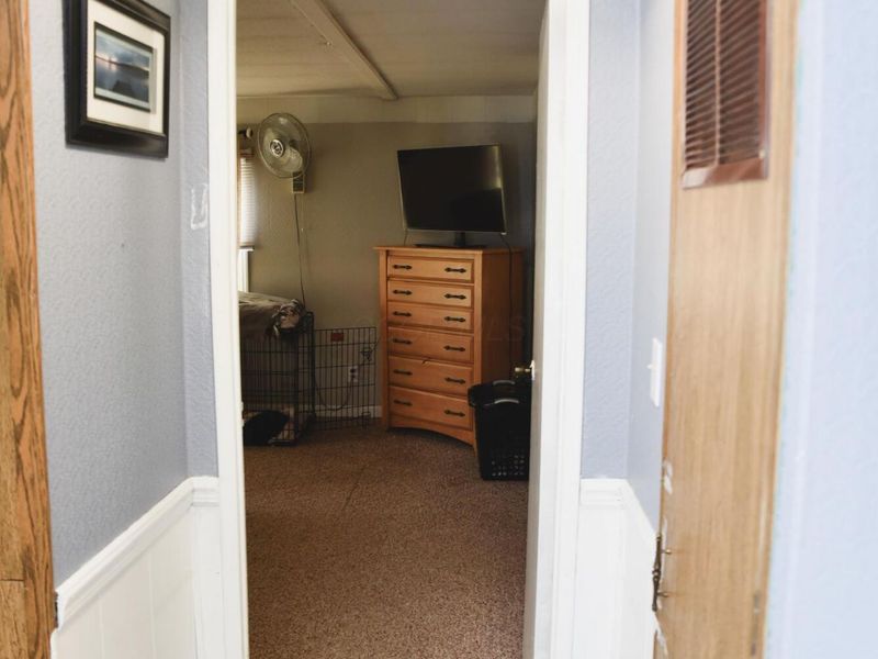 696 Riviera Court , Columbus, OH 43207 Photo 26