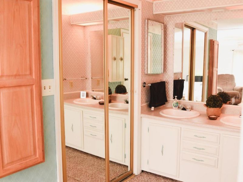 696 Riviera Court , Columbus, OH 43207 Photo 28