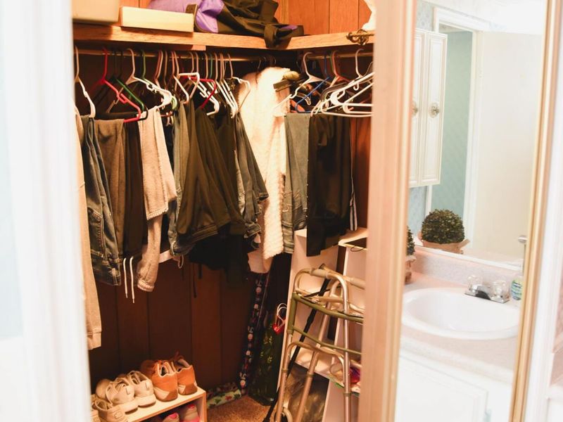 696 Riviera Court , Columbus, OH 43207 Photo 32