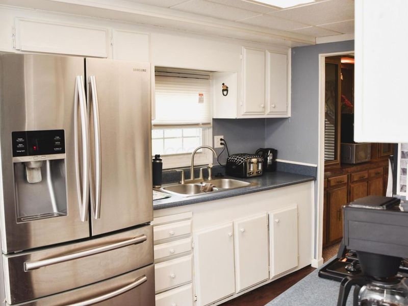 696 Riviera Court , Columbus, OH 43207 Photo 9