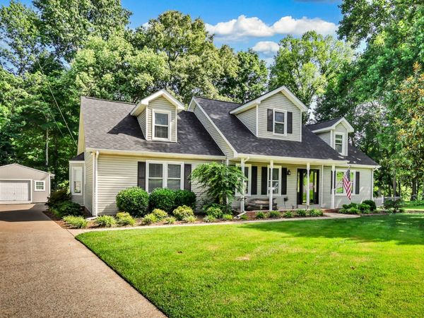 3424 Clearwater Dr, Clarksville, TN 37042