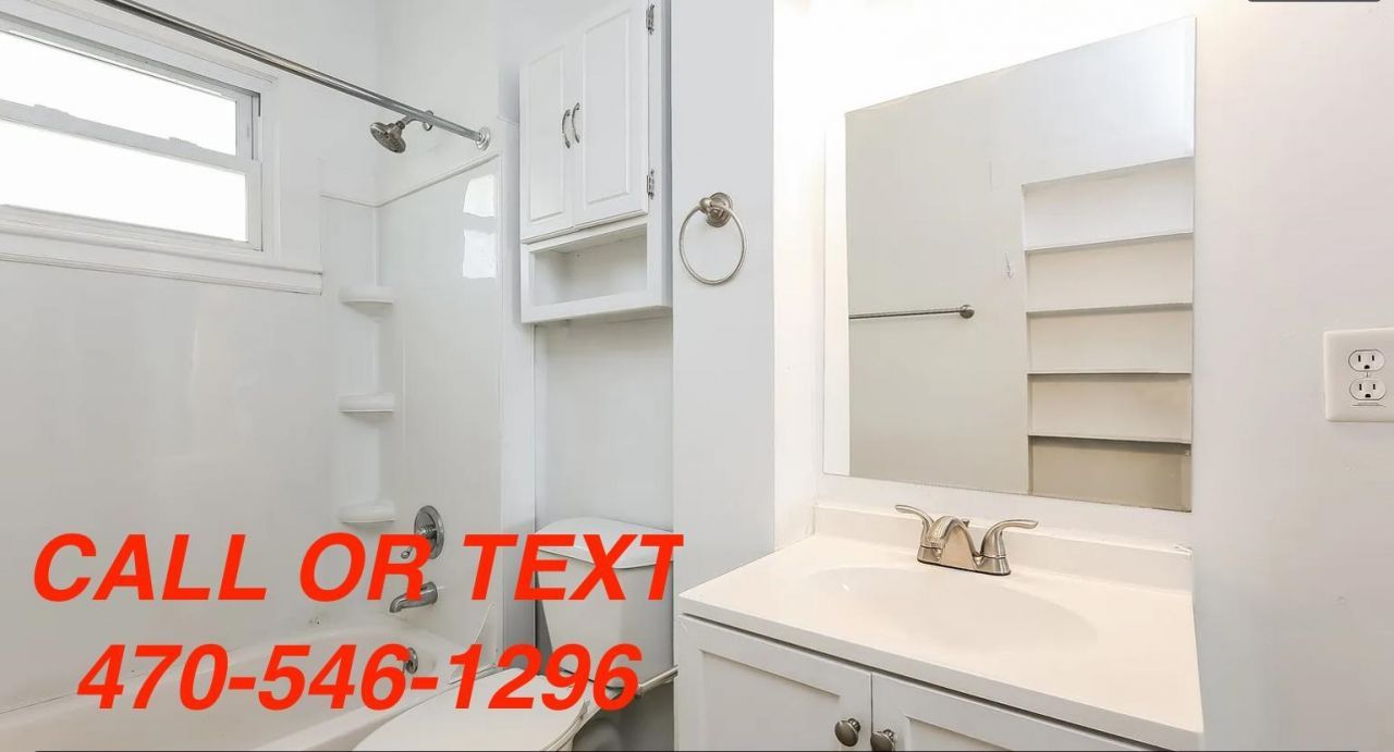 211 S 4th St.  Photo 6