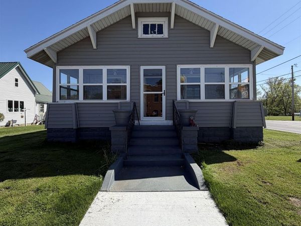 8006 E Main Street, Dugger, IN 47848